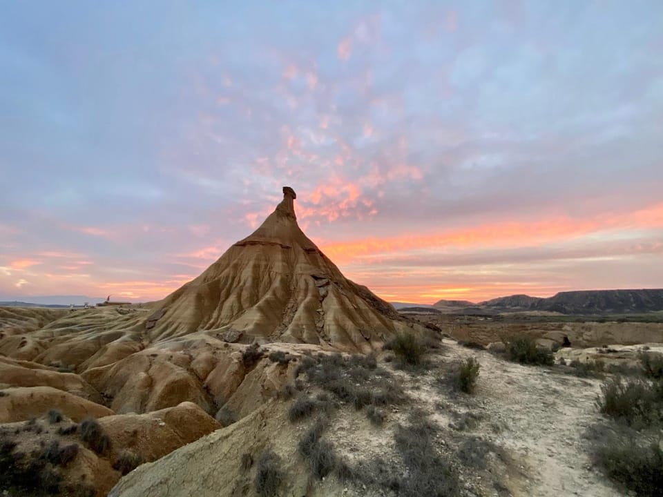 Nearby landmark, Natural landscape