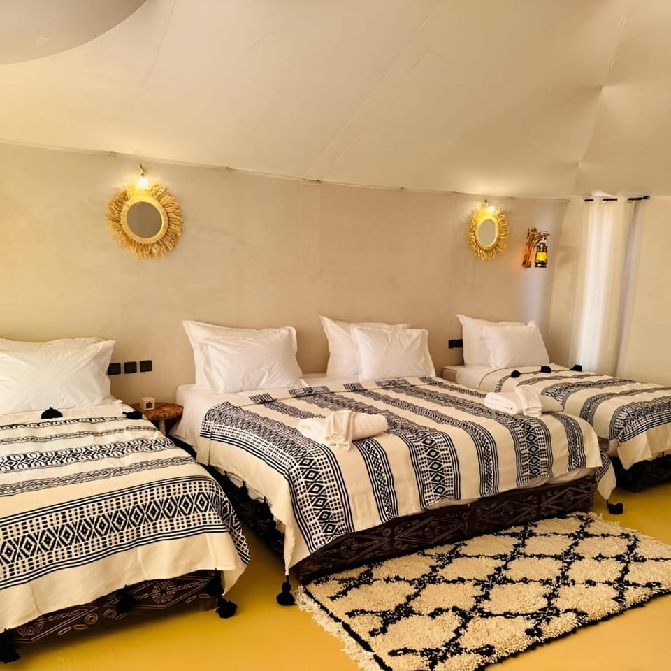 Property building, Bed, Photo of the whole room, Bedroom