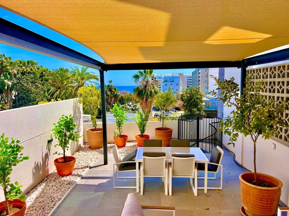 Patio, Garden, View (from property/room), Seating area, Dining area