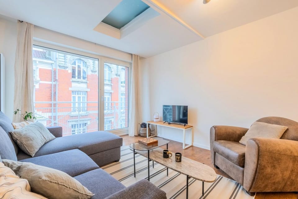 3 bedroom apartment with parking & balconies Apartment in Lille