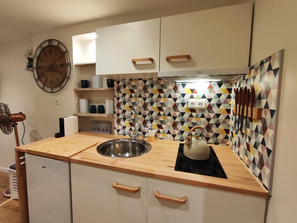 Studio vieille ville tout équipé sans ascenseur Apartment in Menton