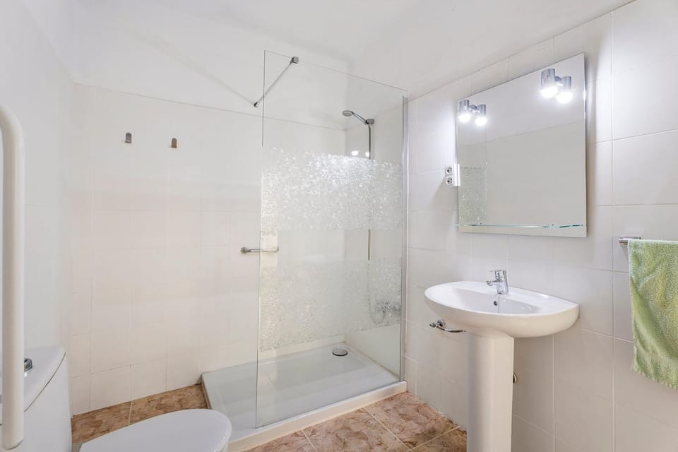Bathroom, Living room