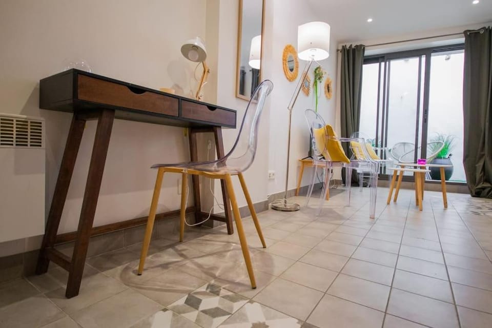Seating area