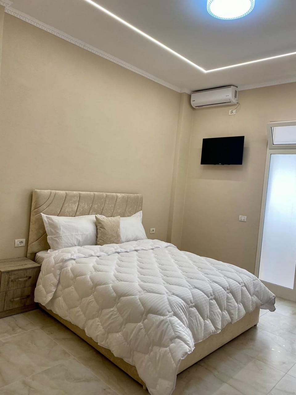 Bed, View (from property/room), Bedroom