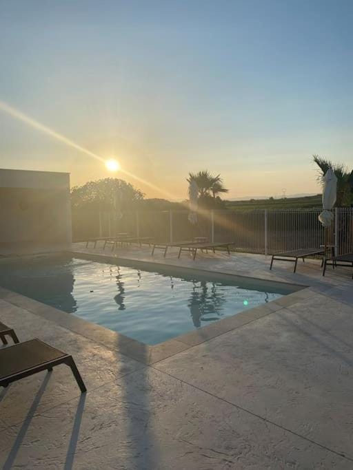Gite de 2 à 5p piscine sur domaine 3Ha Apartment in Béziers