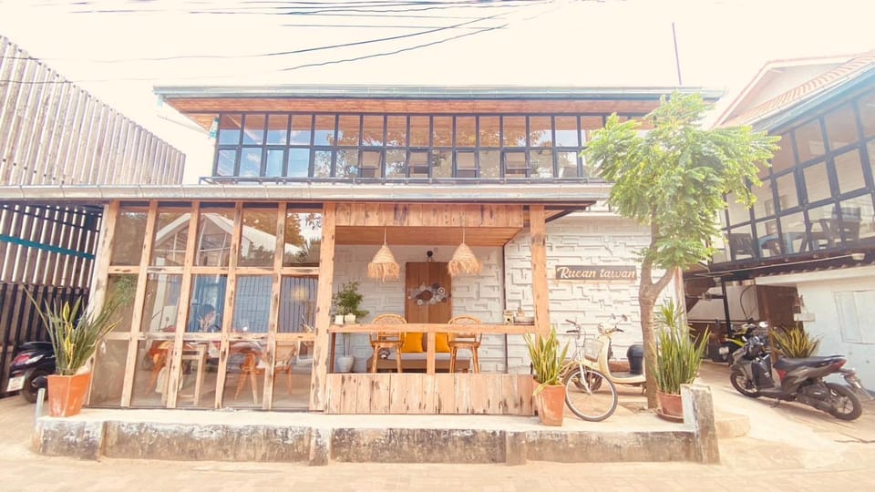 เรือนตะวัน เกาะล้าน RueanTawan Kohlarn Hotel in Chon Buri Changwat
