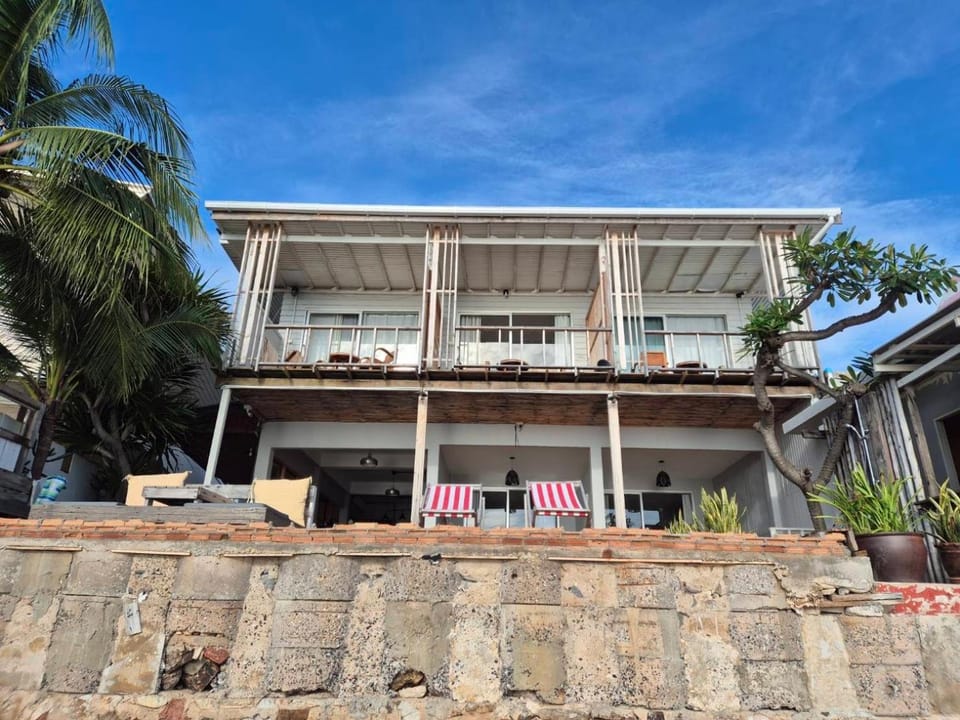 เรือนตะวัน เกาะล้าน RueanTawan Kohlarn Hotel in Chon Buri Changwat