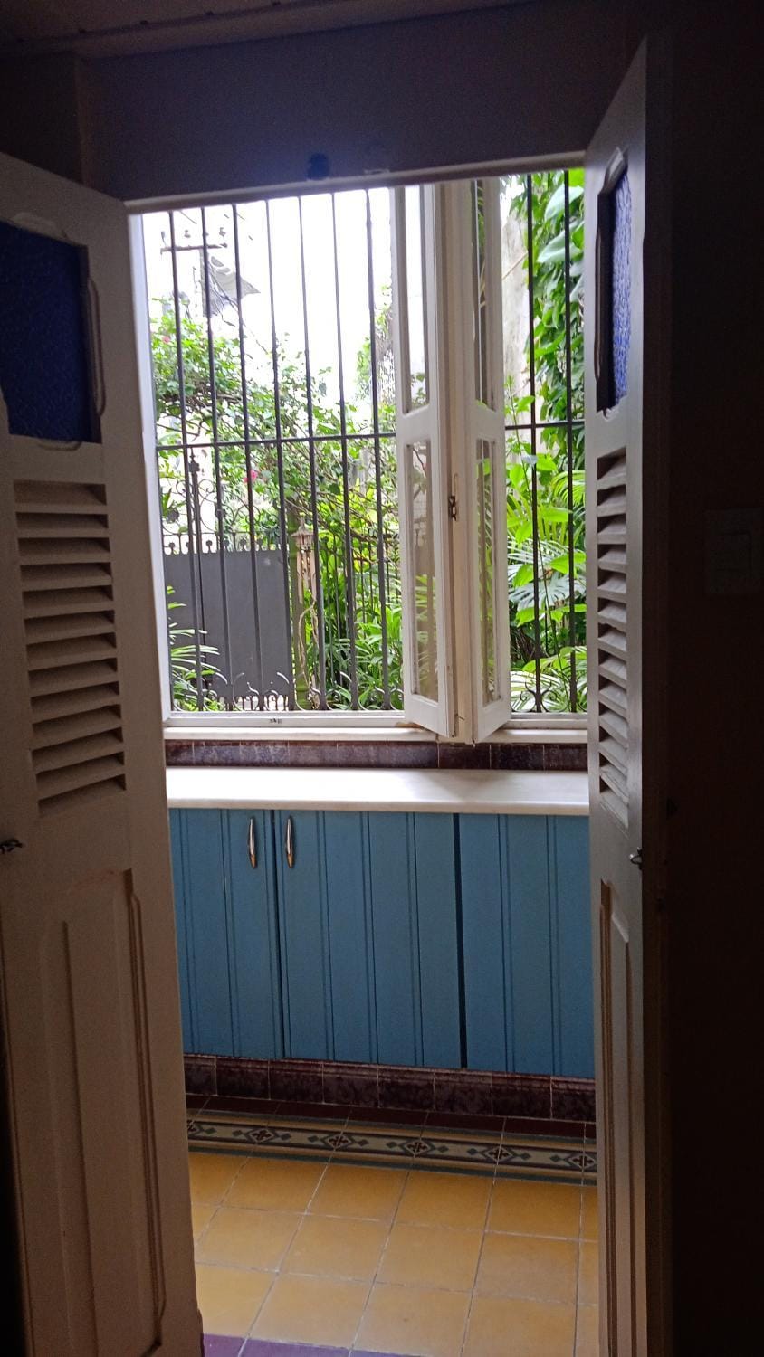 Property building, Breakfast