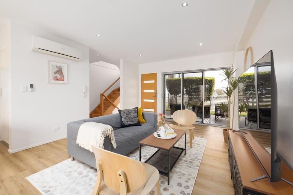 Renov Peaceful 3BR Morningside Gem: Cozy Retreat House in Brisbane