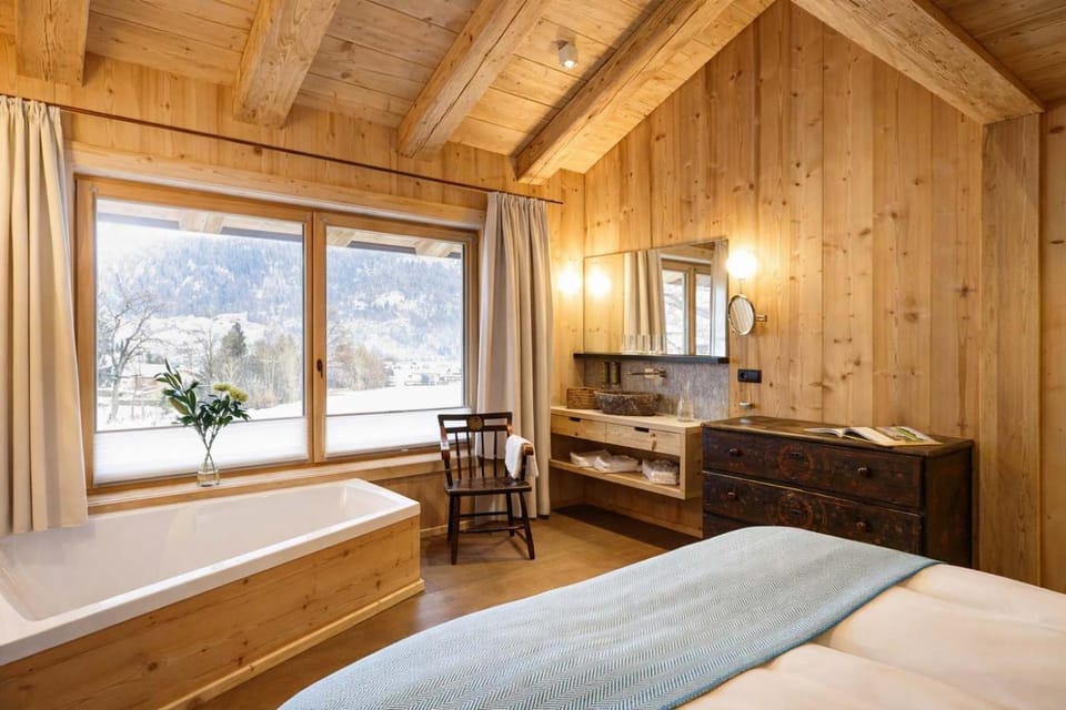 Bathroom, Photo of the whole room, Bedroom