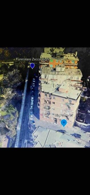 Castelletto - Appartamento+P. Auto : La Funicolare Apartment in Genoa