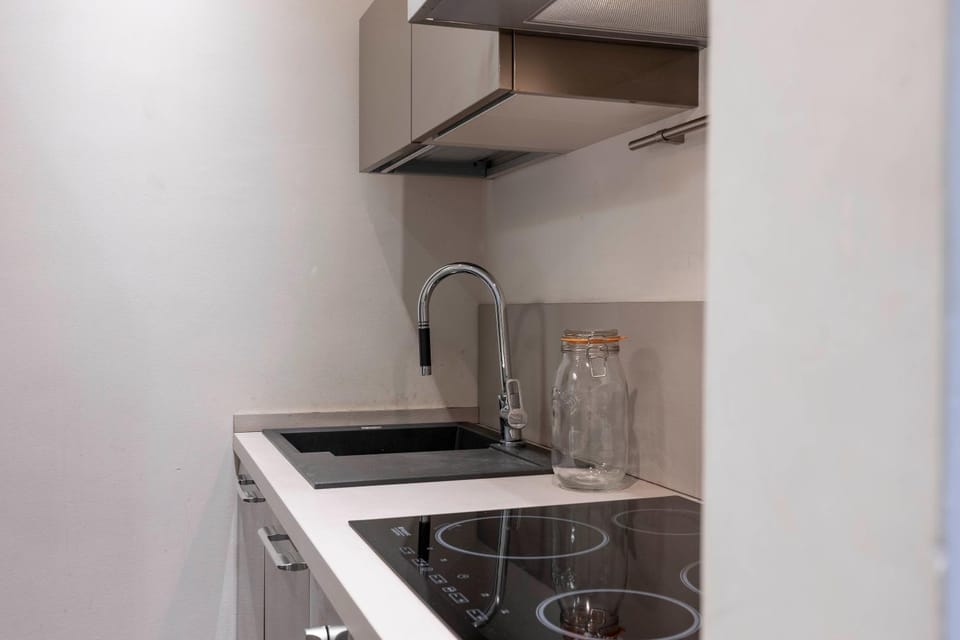 Kitchen or kitchenette, pet friendly, stove