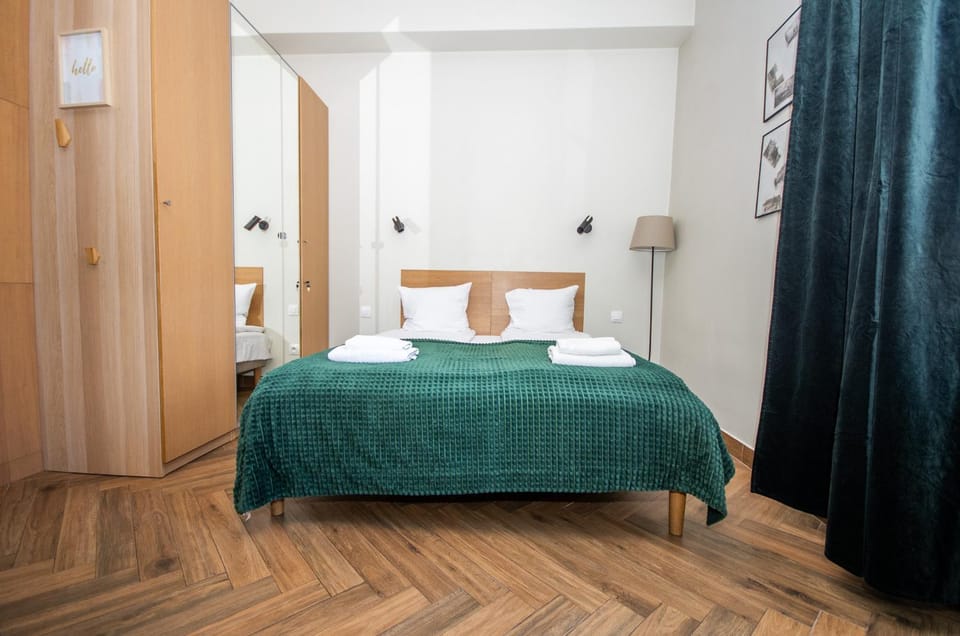 Bed, Photo of the whole room, Bedroom, towels, wardrobe