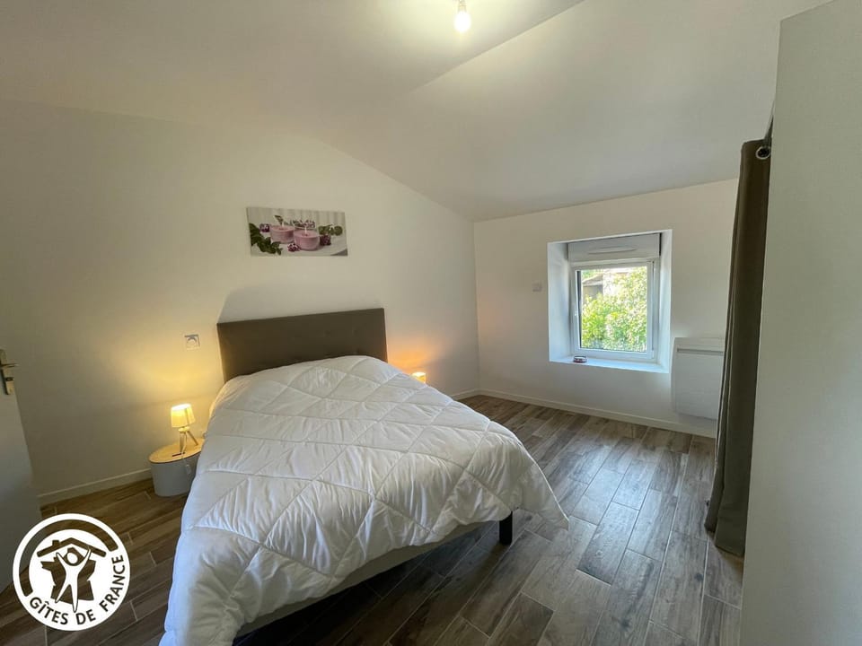Gîte 6 personnes au calme avec terrasse et équipements modernes à La Verrie - FR-1-426-535 House in Pays de la Loire