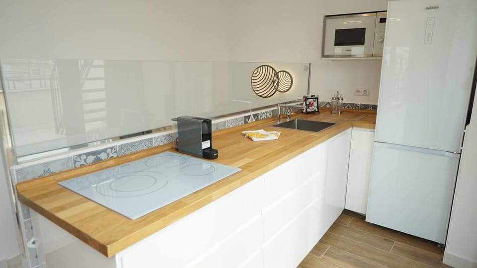 Kitchen or kitchenette, stove