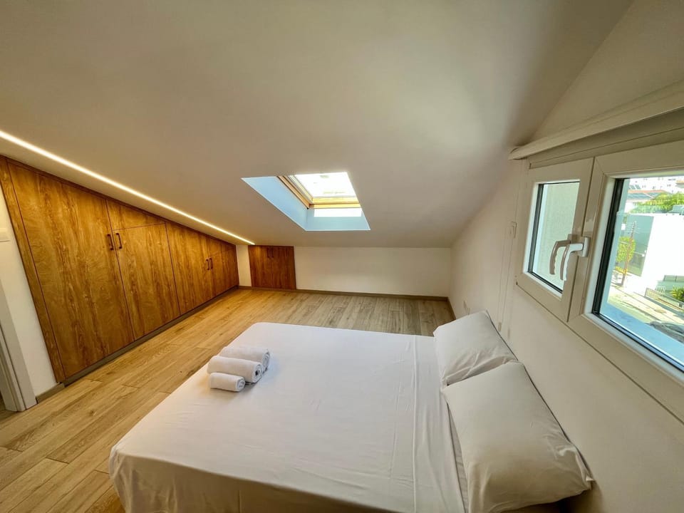 Bed, Photo of the whole room