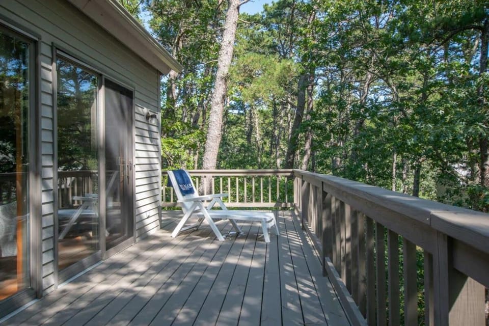 4 Mins to Wellfleet Village Screened sunroom House in Wellfleet