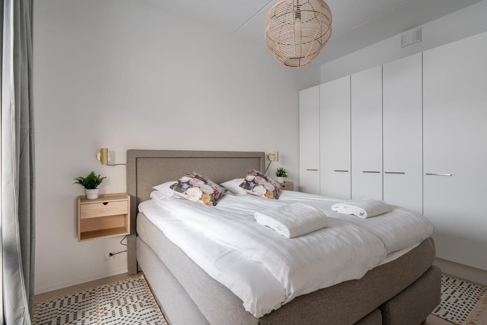 Bed, Photo of the whole room, Bedroom, wardrobe