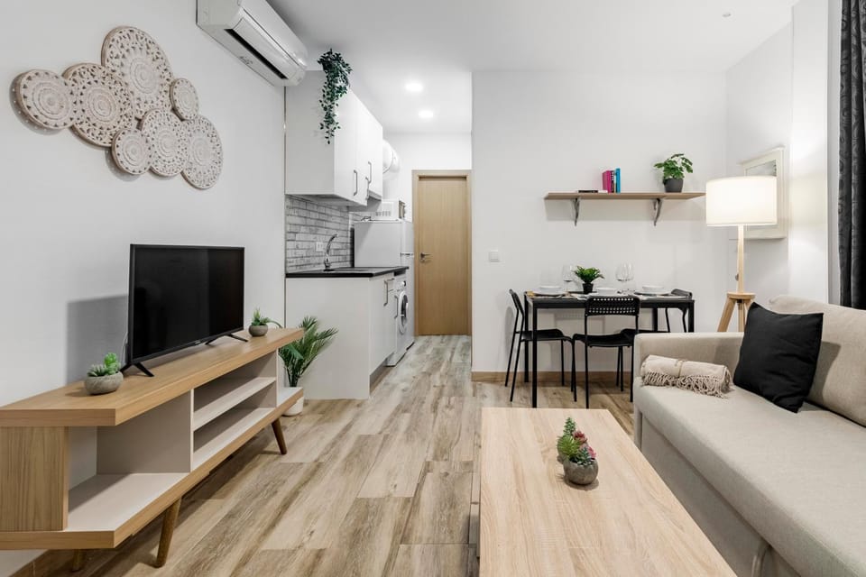 TV and multimedia, Living room, Dining area
