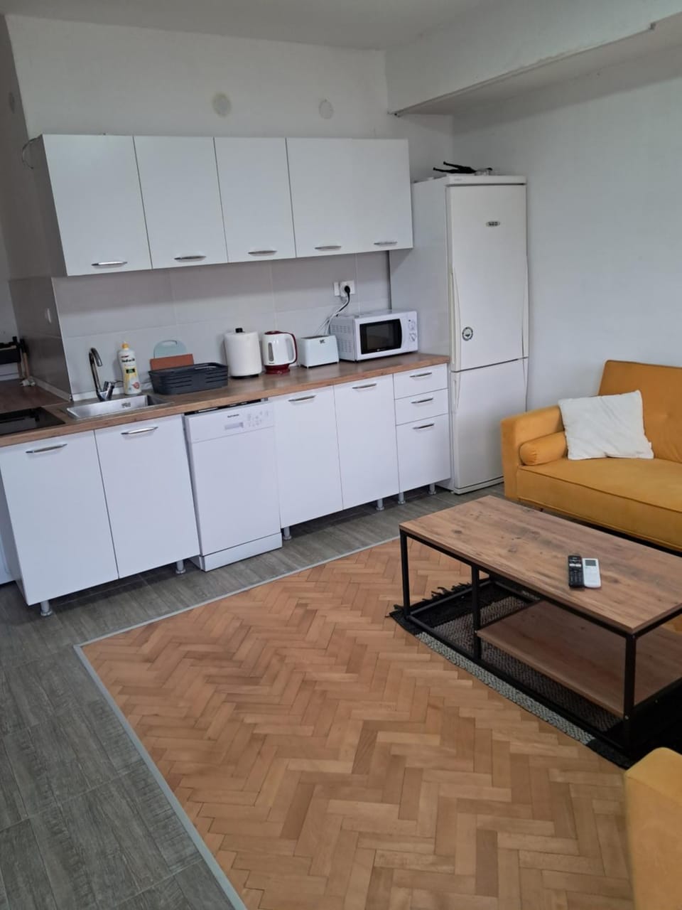 apartment with yard on the river Apartment in Skopje