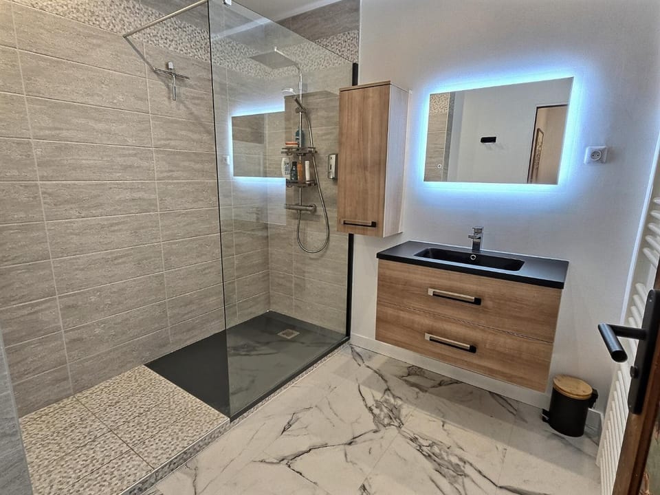 Shower, Bathroom