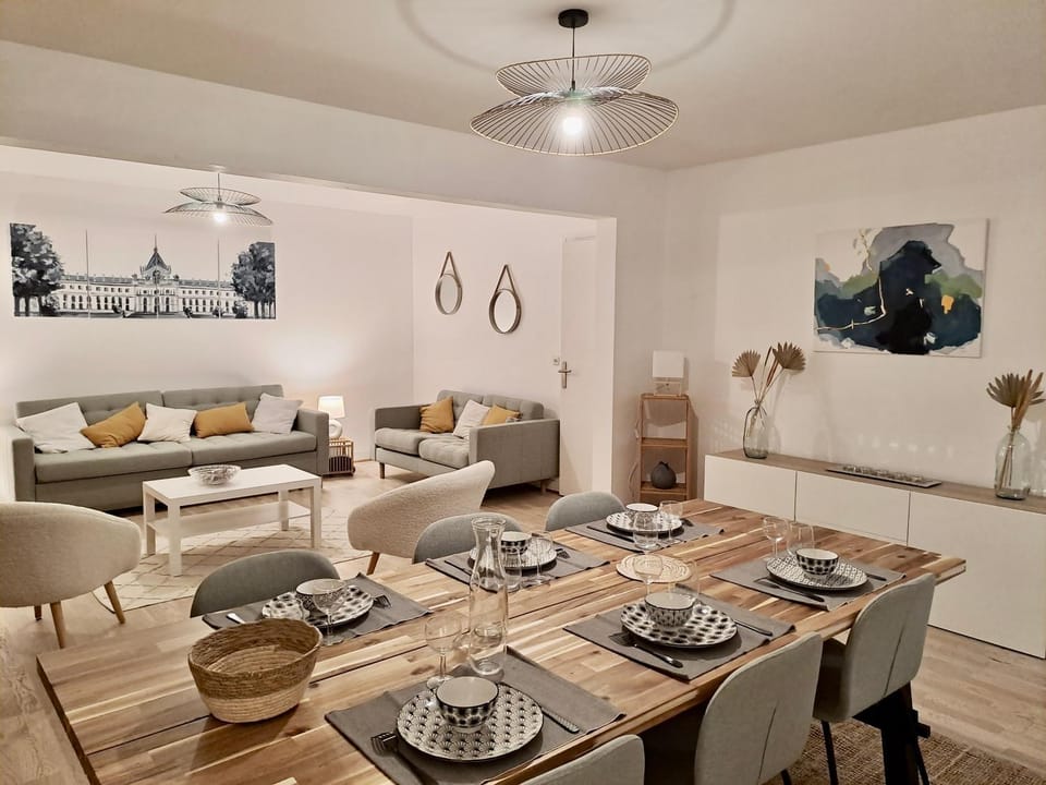 Living room, Dining area
