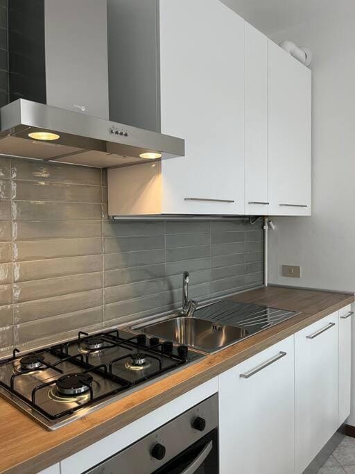 Kitchen or kitchenette, dishwasher, pet friendly, stove