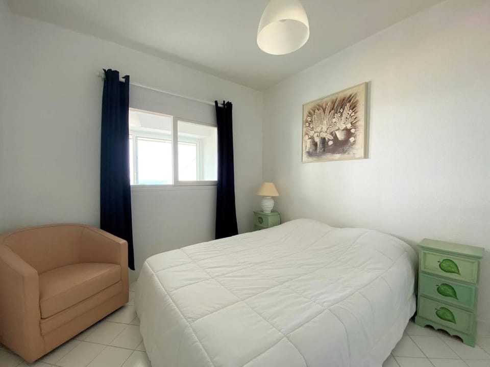 Appartement VUE SUR MER avec terrasse, plage Grève Blanche TREGASTEL - Réf 791 Apartment in Trégastel