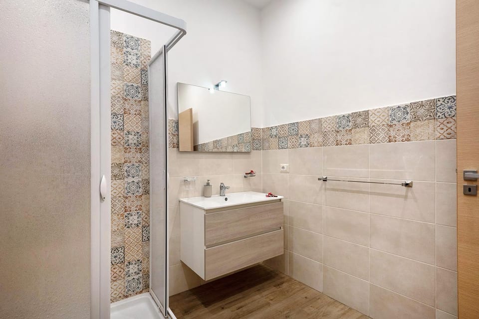 Bathroom, Living room