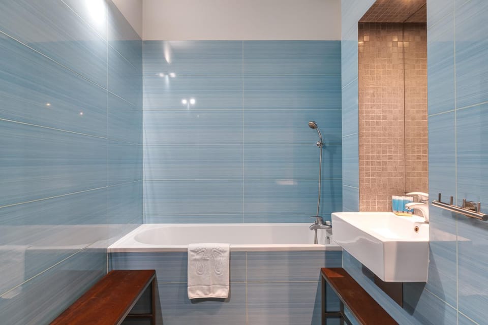 Bathroom, Bath