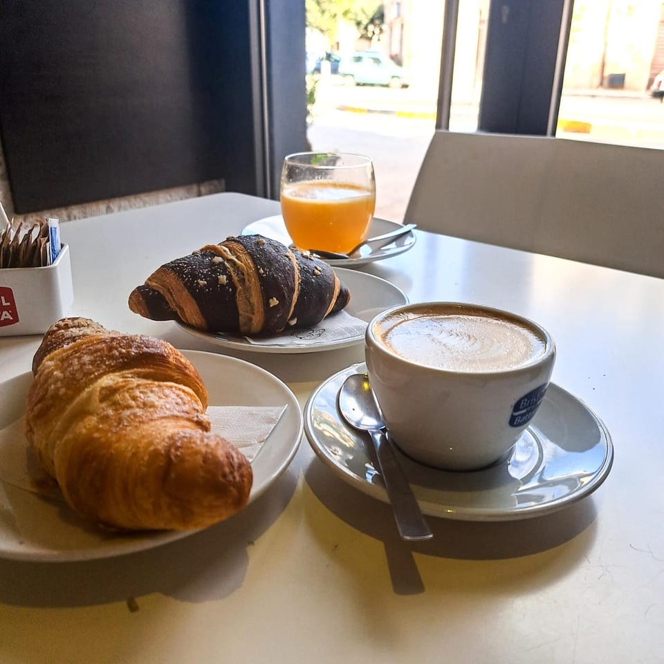 Food and drinks, Food, Breakfast, Continental breakfast