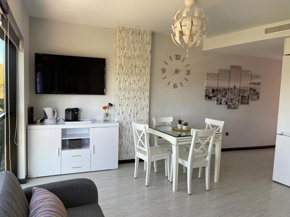 TECNOCORDOBA II aparcamiento privado gratuito y piscina Apartment in Andalusia
