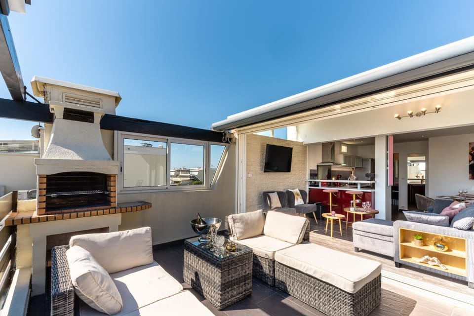 Patio, BBQ facilities