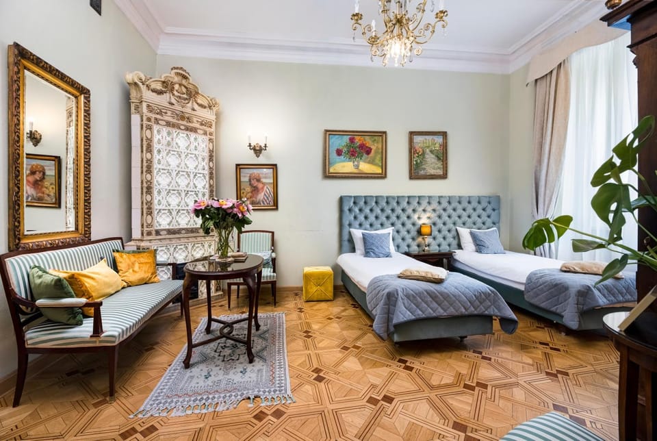 Seating area, Bedroom