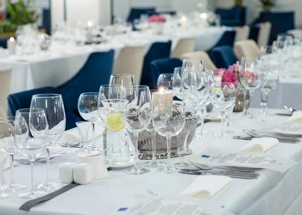 Restaurant/places to eat, Food and drinks, Breakfast, Drinks