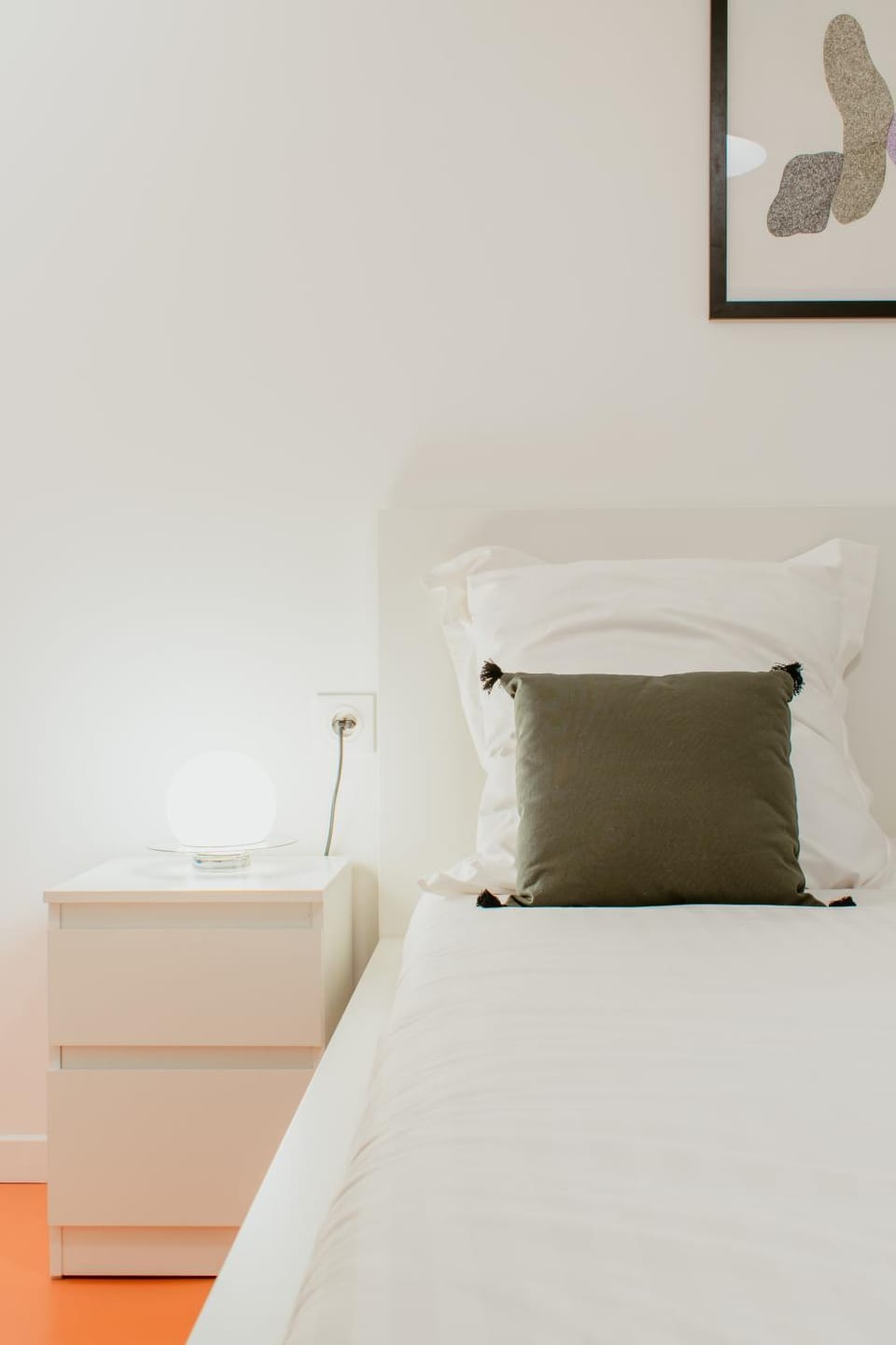 Nearby landmark, Bed, Bedroom, furniture, heating, internet, storage, wardrobe