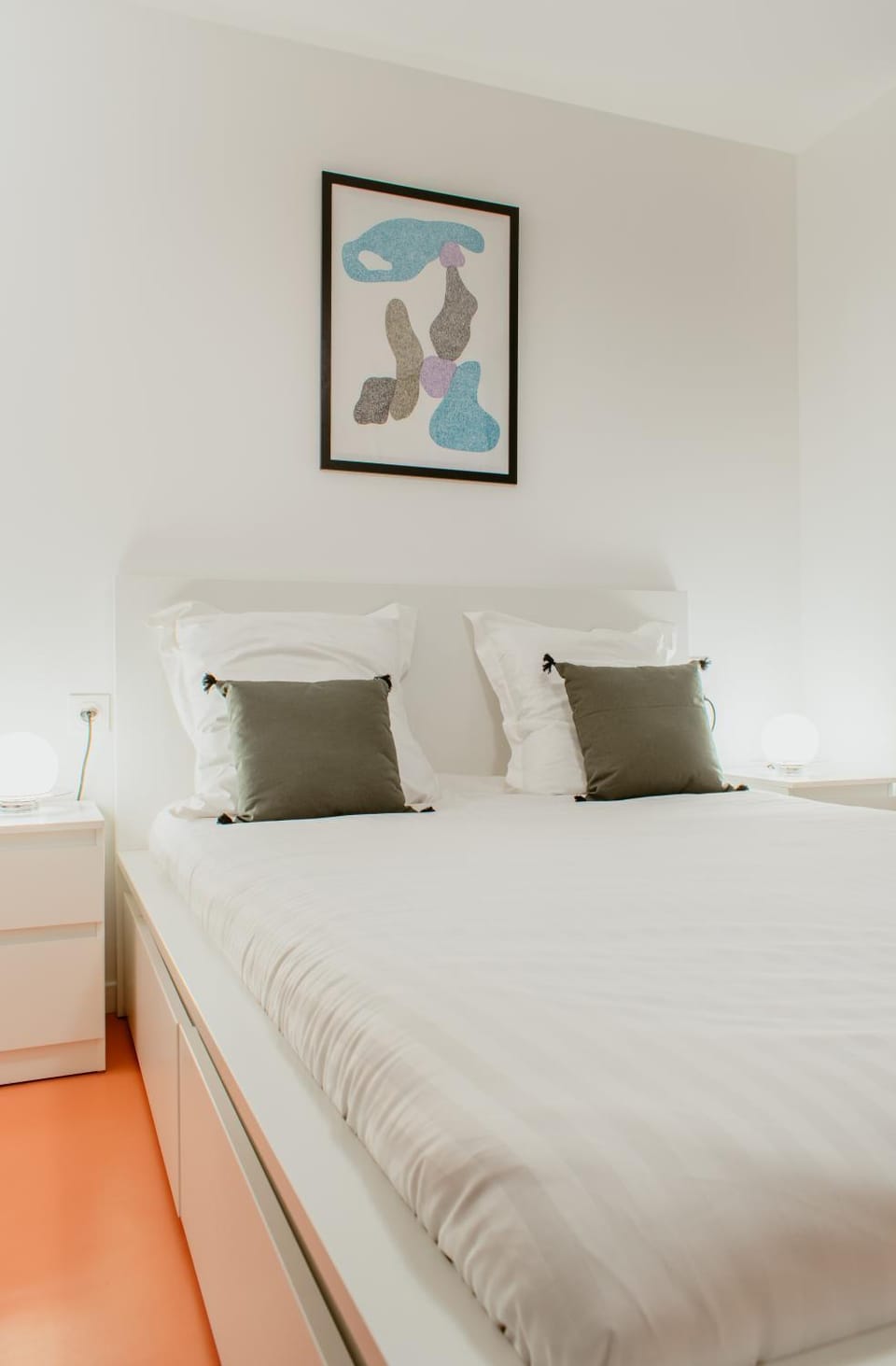 Nearby landmark, Bed, Photo of the whole room, Bedroom, furniture, heating, internet, storage, wardrobe