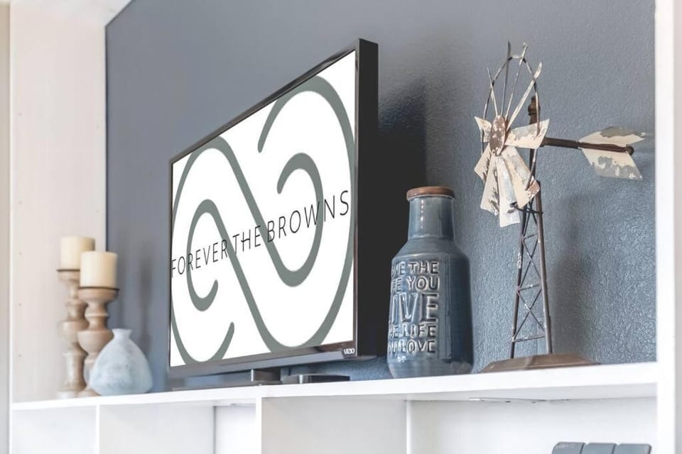 Walk to the waterfront! The Cozy Cottage Apartment in Tacoma