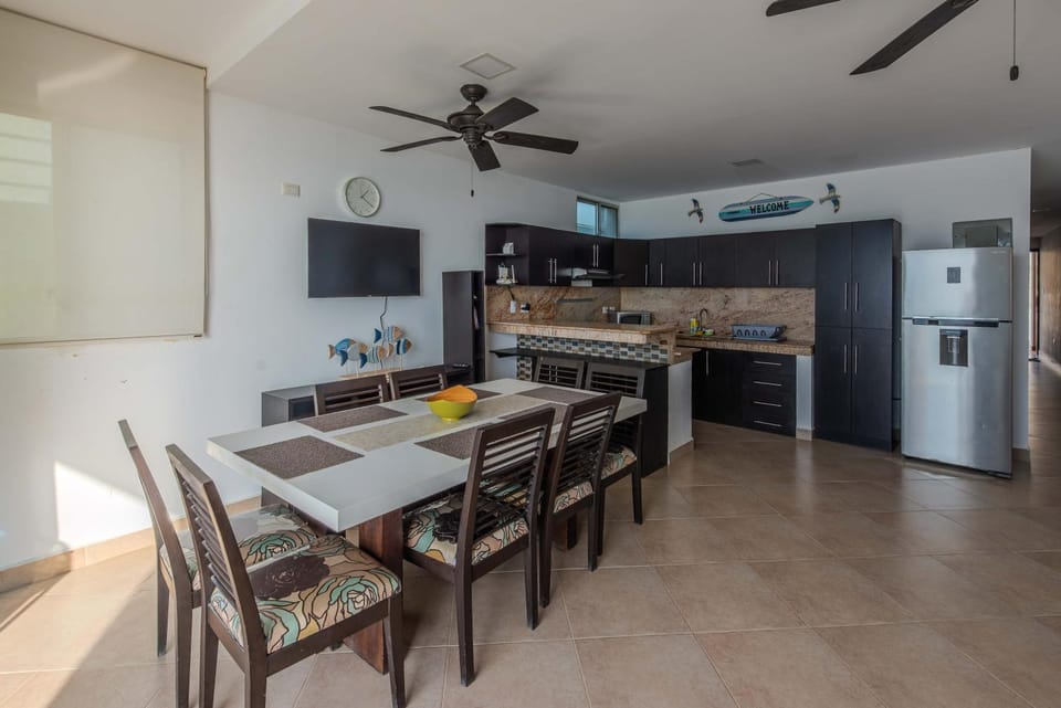 TV and multimedia, Dining area, internet, kitchen