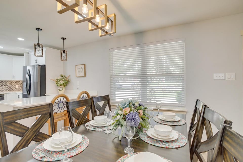 Dog-Friendly Home in The Woodlands w/ Fenced Yard! House in Texas