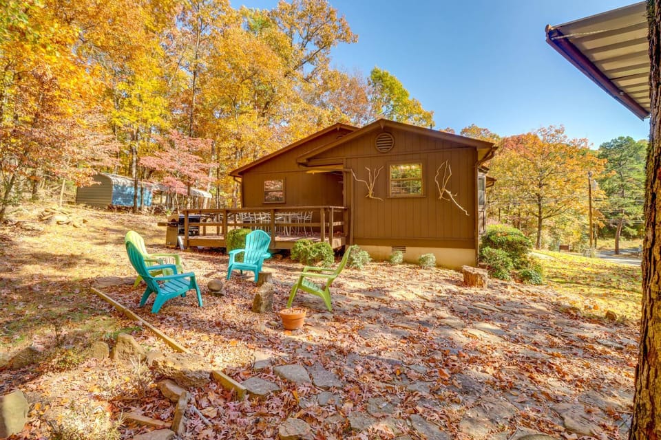 Fairfield Bay Getaway < 10 Mi to Boating & Hiking House in Fairfield Bay