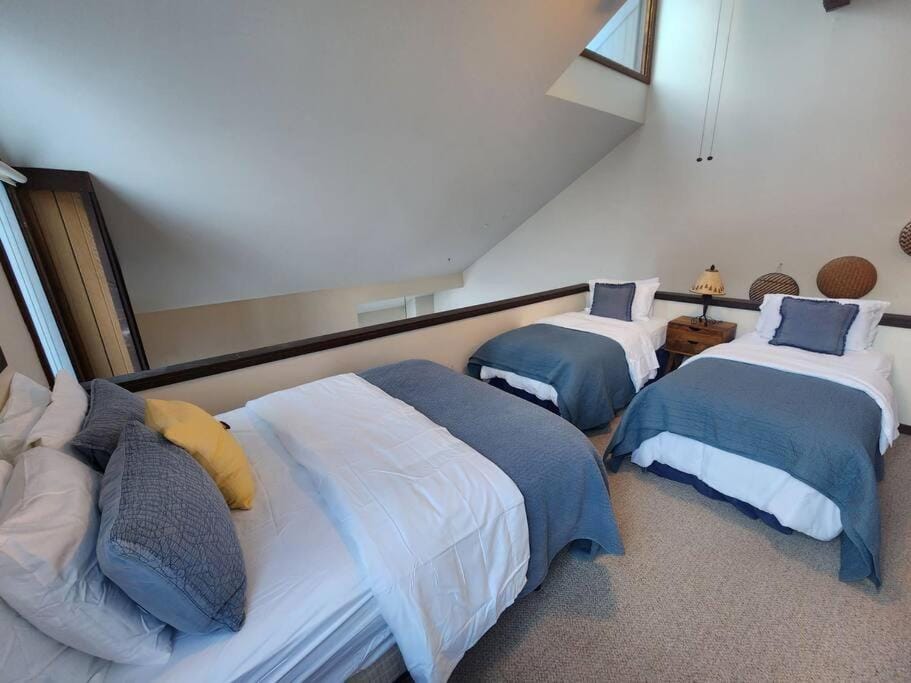 Beautiful home with 1bedroom and huge open loft House in Park City