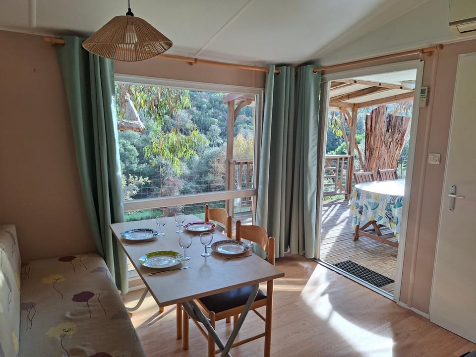 Natural landscape, View (from property/room), Living room, Dining area