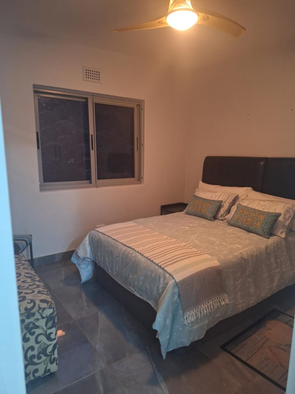 SEA FACING modern 3-bedroom apartment, Umdloti Apartment in KwaZulu-Natal