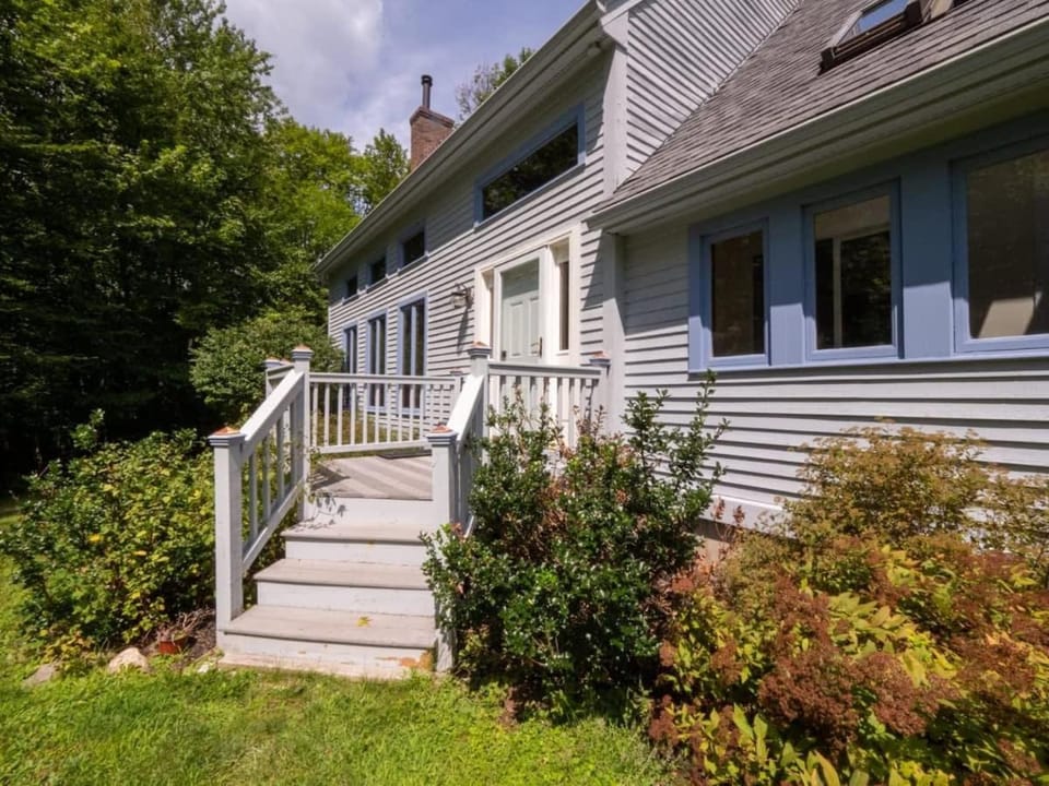 Berkshire Vacation Rentals: Pristine Home In Becket Woods House in Becket