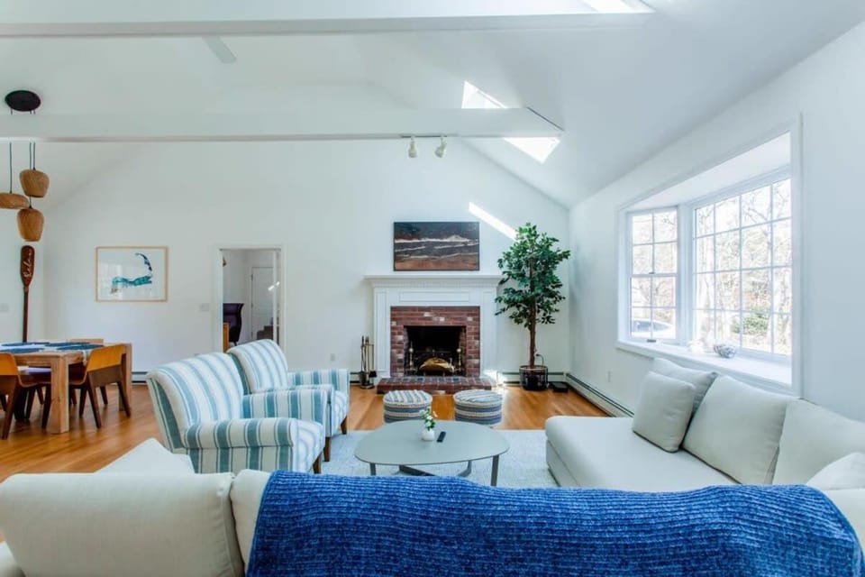 Stay On The Cape Vacation Rentals: Modern Family Retreat In Harwich House in Brewster