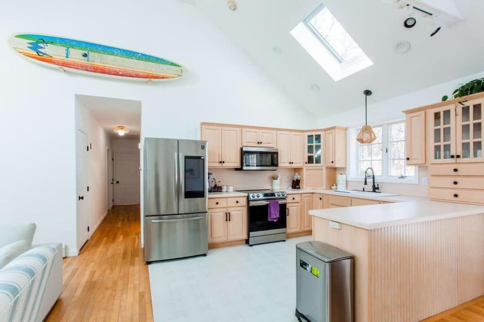 Stay On The Cape Vacation Rentals: Modern Family Retreat In Harwich House in Brewster