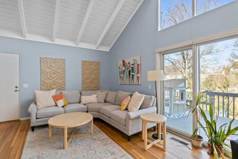 Stay On The Cape Vacation Rentals: Contemporary Saltbox In New Seabury House in New Seabury