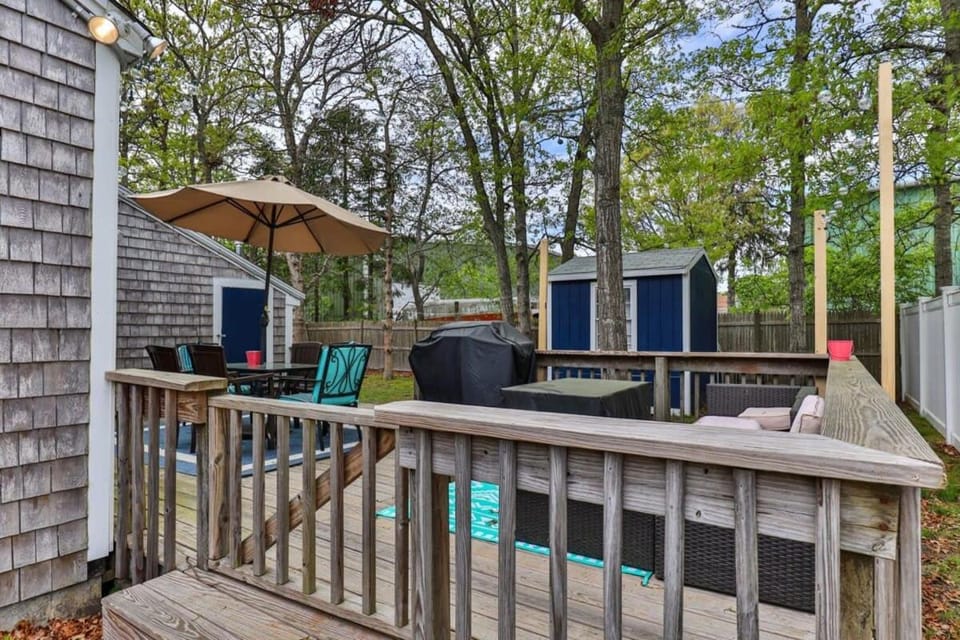 Stay On The Cape Vacation Rentals: Perfect Spot In Yarmouth Book Now & Relax House in South Yarmouth