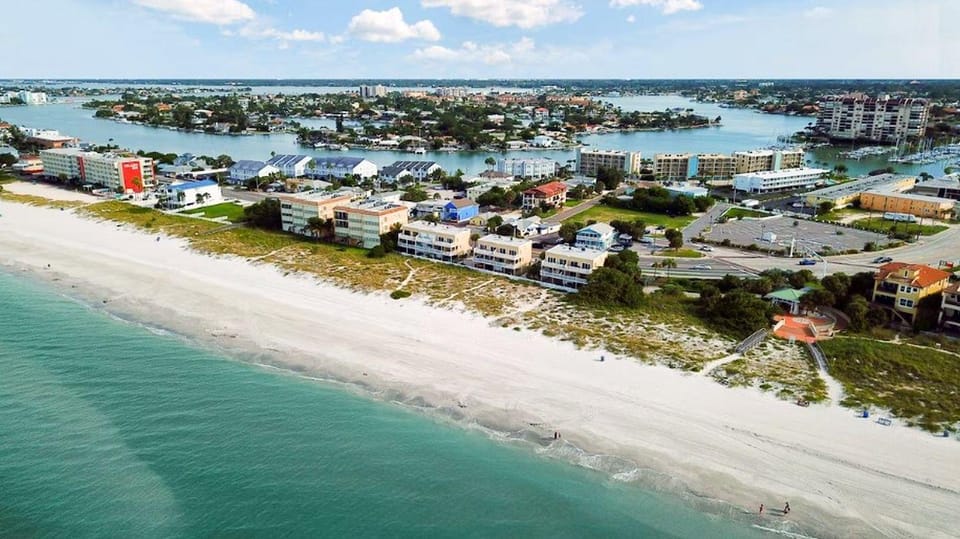 Beach Haven #C7 House in Treasure Island